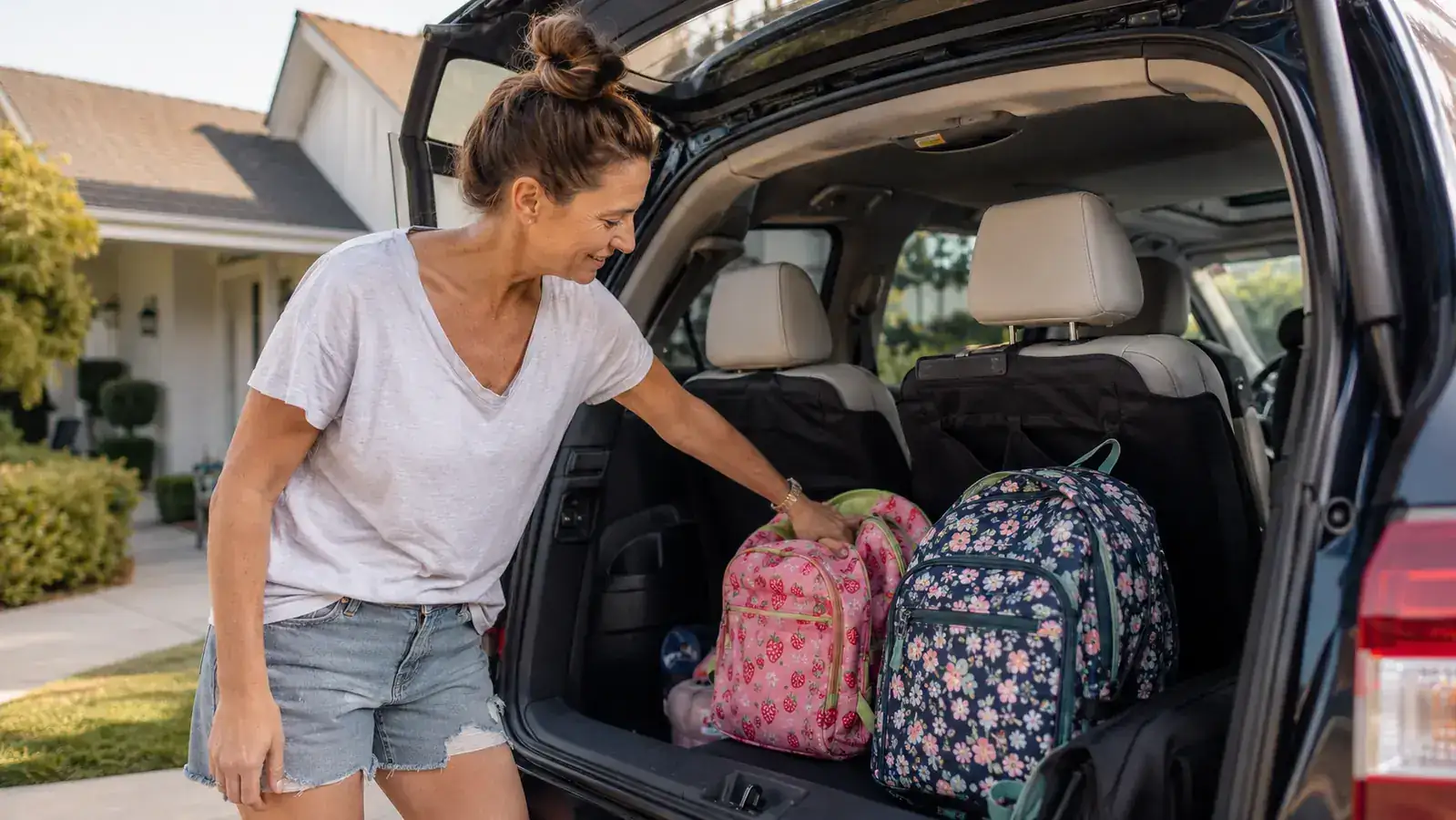 10 Situations Where a Portable Charger Saves Your Whole Trip